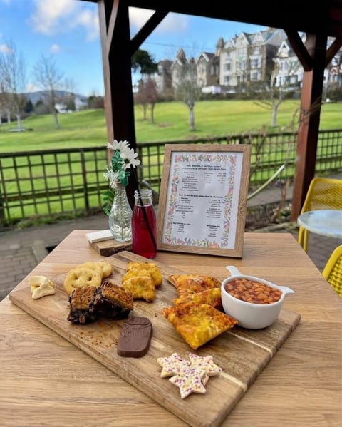 Autumn Afternoon Tea